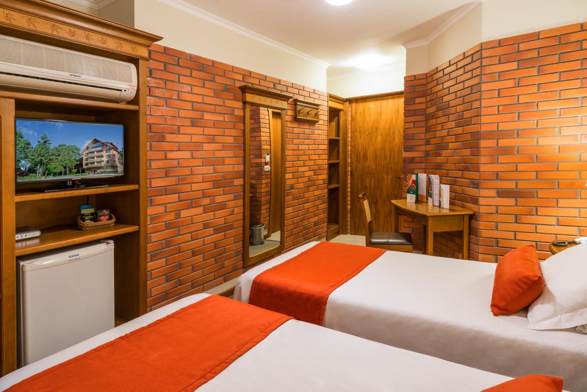 Laghetto Hotel 4*